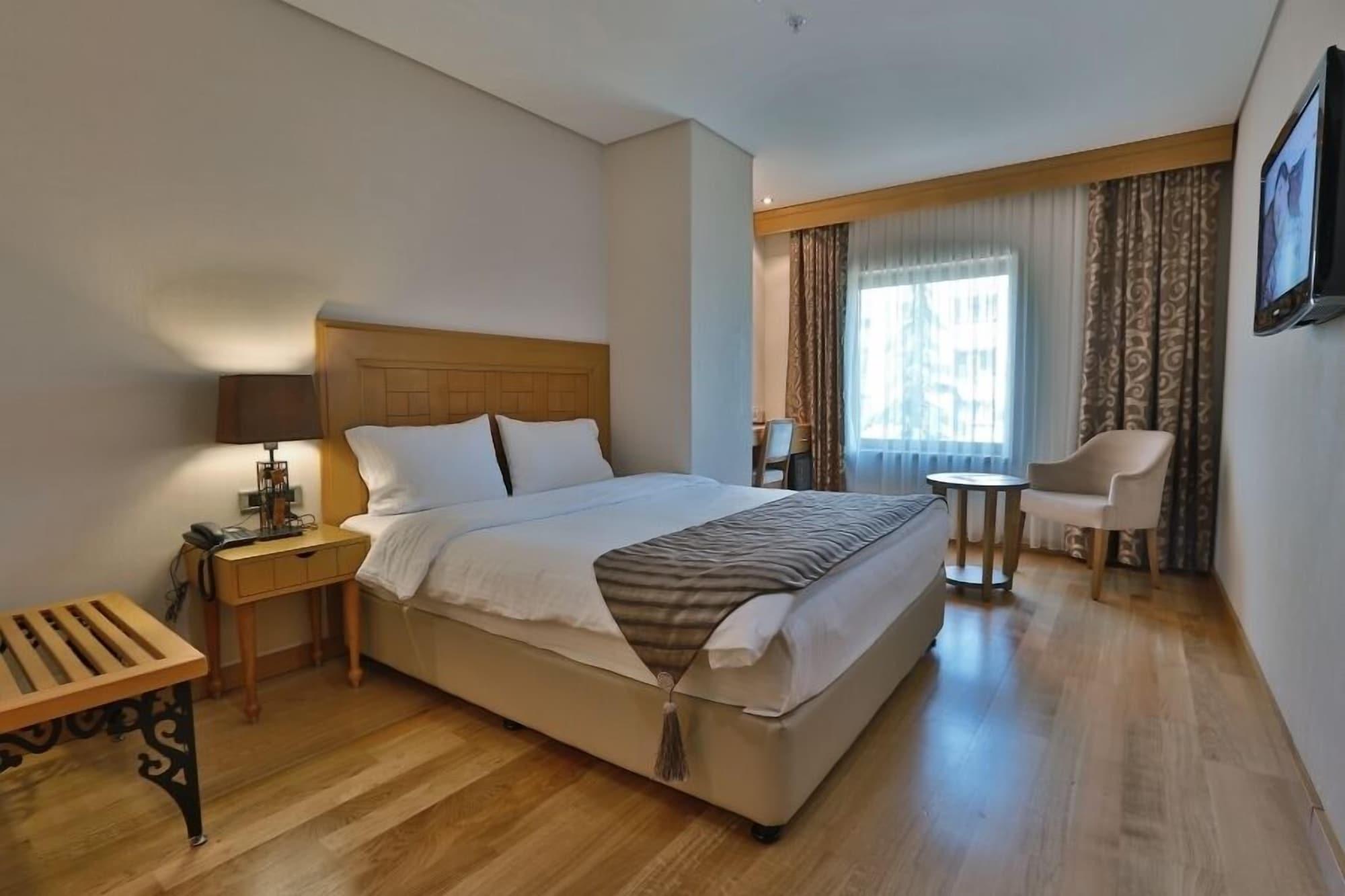 Queen Hotel & Spa Istanbul Exterior foto